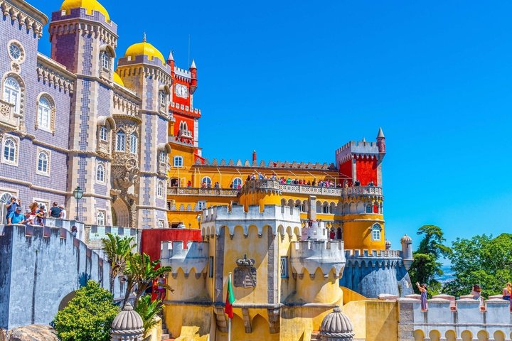 Small Group Tour to Sintra, Pena Palace, Cabo Roca and Cascais - photo
