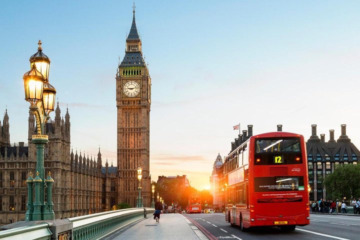 London 30 Top Sights walking tour with a local guide