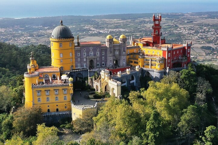 Lisbon rooftops and the Tagus, the starting point for day tours to Sintra, Cabo da Roca and Cascais