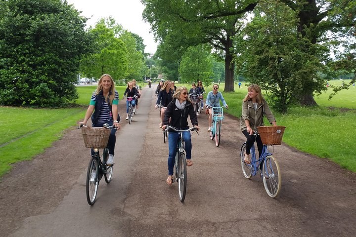 Brighton seafront and Cambridge college river, the two day trips compared from London